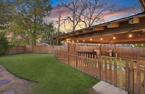 Pool Hot-Tub - 4 BR Luxury Home in Friendswood - Foto 41