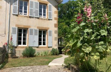 Gite Coccinelle in the medieval town of Confolens - Foto 1