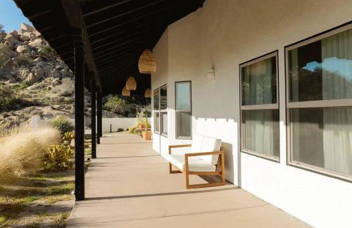 Boulder Surrounded Escape- ANOTHERdeserthouse - Foto 60