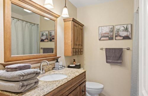 DFW 3BR Luxury Family Escape with Pool and Game Room - Foto 22