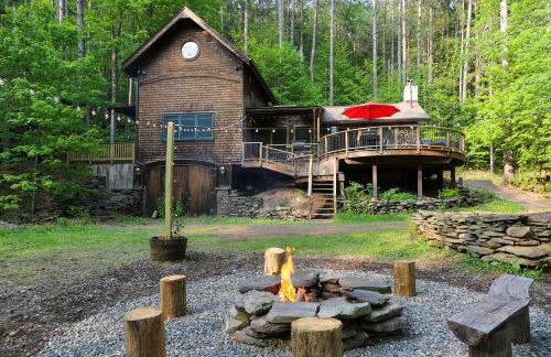 Stunning Catskills Cabin - Photo 1