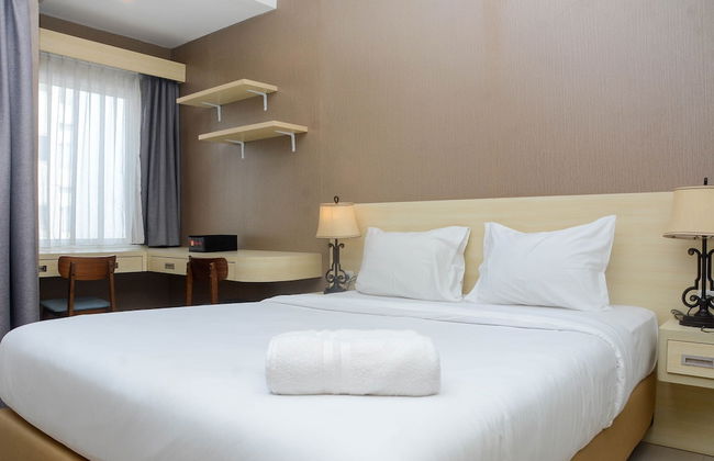 Comfort And Strategic Studio At The Nest Puri Apartment By Travelio - Foto 1