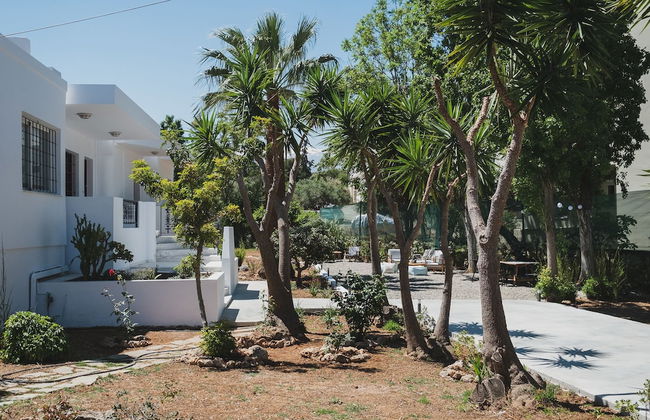 Mid-Century Modern Villa Vintage Charm - Foto 48