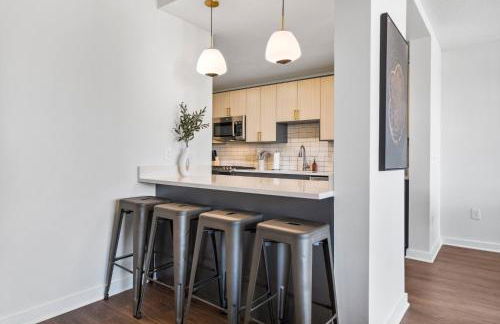 UrbanDelight Crystal City Mins to DC Free Parking - Foto 5