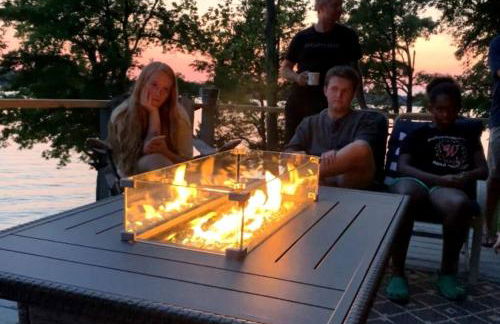 Inmerse in the Serenity of this Lakefront Cottage in Cadiz, Kentucky - Foto 2