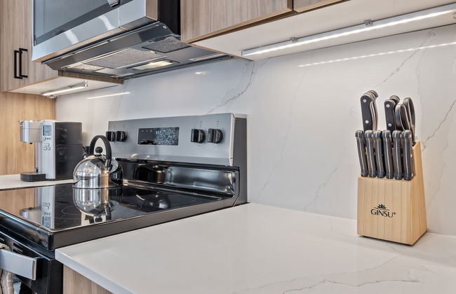 The Continental, powered by Placemakr - Downtown - Market Square - Photo 41