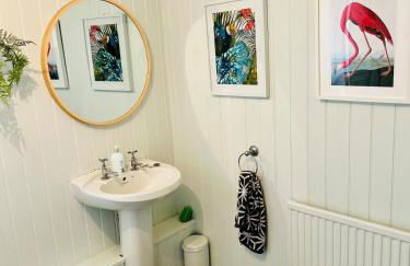 Fantastic Value Beautiful Cottage Close to the Sea Great Interior and Space - Photo 26