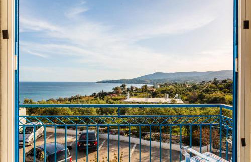 Koroni Seaview Retreats - Summer Escape Lodgings - Photo 2