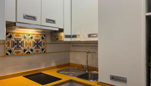 Bonito y muy fresco apartamento con patio privado - Foto 2