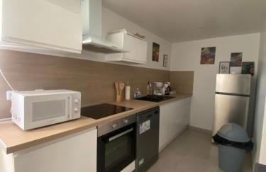 Chez Julie petit appartement une chambre rez jardin maison - Foto 2