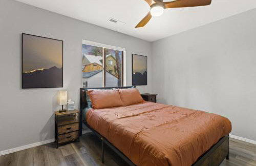 Stylish Home with in Home Gym AC Fully Fenced Yard - Foto 22