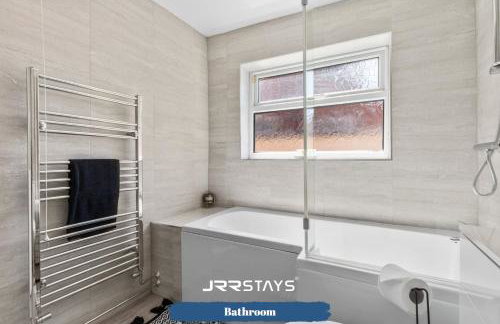 Nuneaton - Ideal 3 Bedroom, Wi-fi Parking, Sleeps 6 - JRR Stays - Foto 20