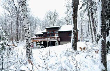 Cozy Lakefront Retreat with Game Room, Outdoor Living and Dock in Wisconsin - Foto 51