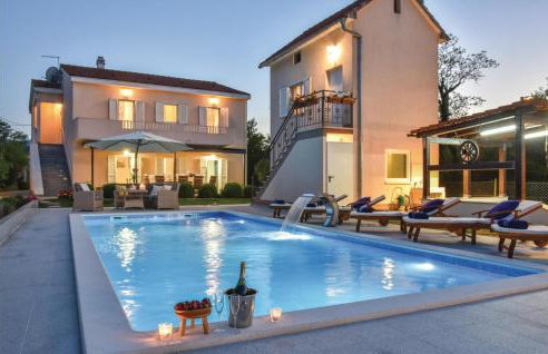 Pet Friendly Home In Karakasica - Foto 1