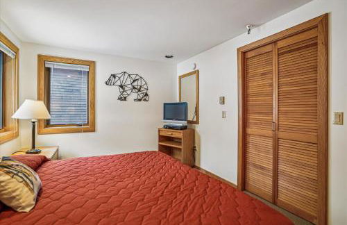 Highridge B20 Spectacular Top Floor Two Bedroom with Loft Condo with Scenic Views and Sports Center - Foto 36