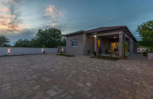 Villa Summer House - Photo 23