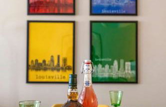 Stylish City Condo Near Top Restos & Nightlife - Foto 12