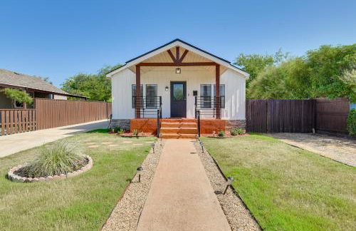 5 Mi to Dtwn Family-Friendly Fort Worth Home - Photo 2