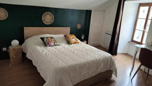 Appartement spacieux en centre ville de Besse - Foto 4