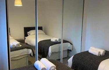 G-Floor Flat with 2 beds, 2 bathrooms, sleeps 4-6 - Foto 17