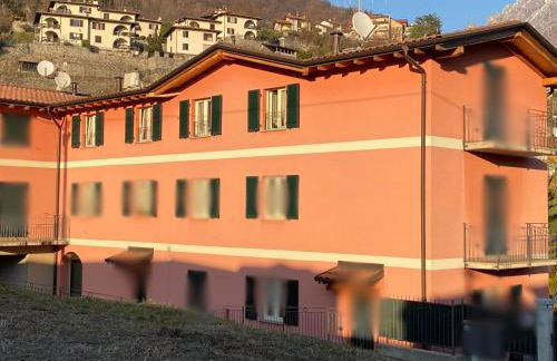 River House - Photo 2