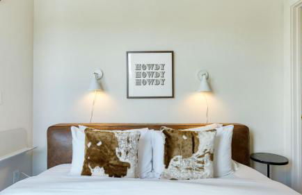 36 Guests on Music Row Bachelorette Suites Glam Room 5 Minutes to Downtown - Foto 30