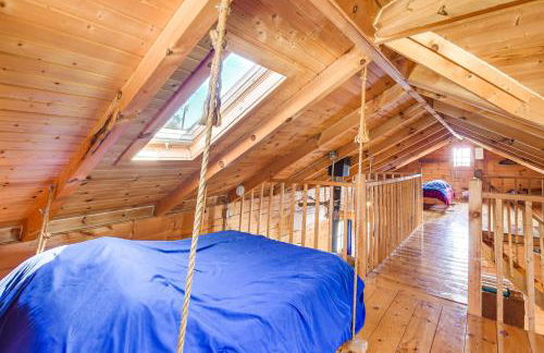 Bellevue Log Cabin with Gas Grill and Creek Access - Foto 18