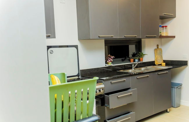 Greenleaf Residence - Photo 8