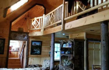 Elegantly Rustic Cabin on Secluded Island near Lake Placid on Saranac Lake, New York - Foto 9