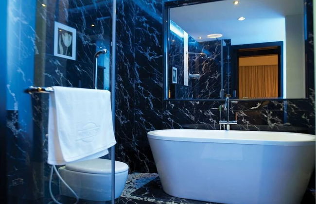 Ista Suites Seef - Photo 12