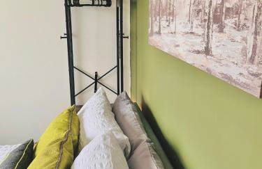 Lovely 4-bed home sleeps 8 Nr Bolton Stadium & M61 - Photo 47