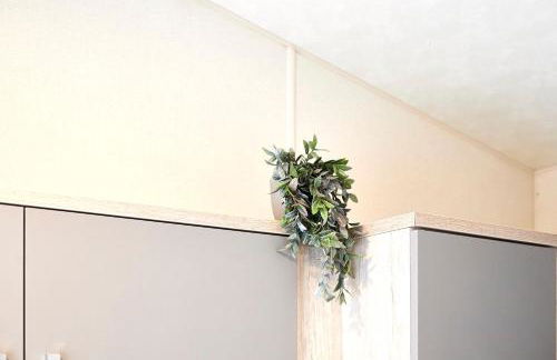 Pine Lodge with Hot Tub - Foto 17