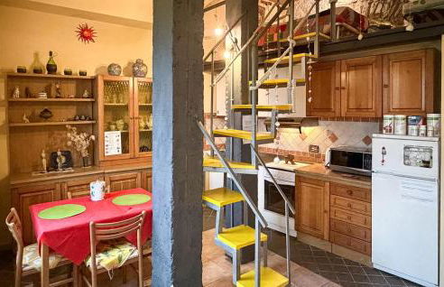 2 Bedroom Lovely Apartment In Valdipino - Foto 7