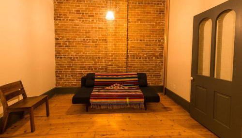 Sunny Downtown Condo above the Coffee Shop - Foto 5