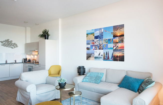 Appealing Apartment in Den Haag With Balcony, Terrace - Photo 30