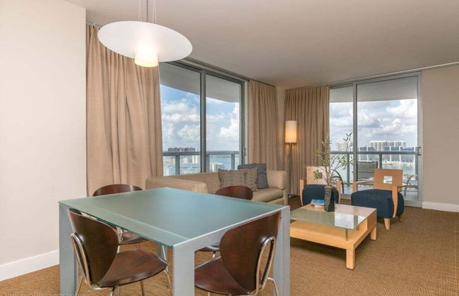 2 Br Luxury Suite In Marenas Beach Resort 2 Bedroom Condo by RedAwning - Foto 12