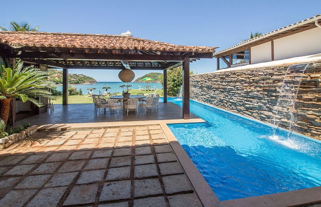 Casa com Cinco Quartos Pé na Areia - Foto 29