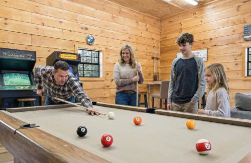 Cozy Cabin Game Room Fire Pit Grill Spa - Foto 37