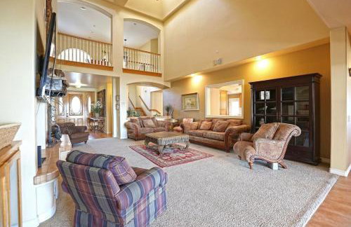 Lakeside Mansion Waterfront 34 beds Boat ramp - Foto 1