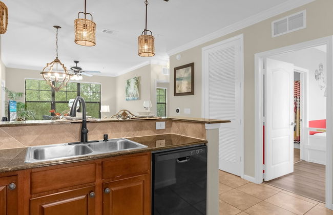 Condo With Private Patio - Near Animal Kingdom - Photo 15