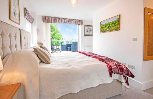 Crow's Nest Penthouse Apartment with Free Spa Access - Foto 3