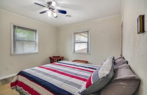 Tranquil Lakefront Home with Sunroom in Burlington - Foto 18