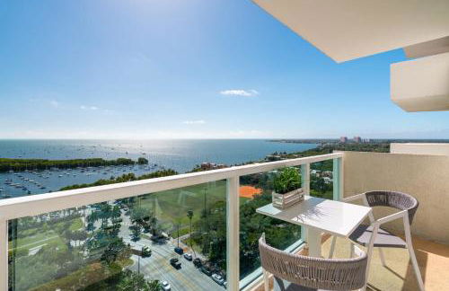 Ocean View Balcony steps from Restaurants, Peacock Park & Marina - Foto 1