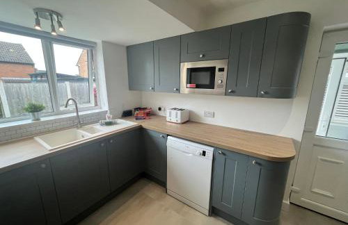 Idyllic bungalow in Burscough, ideal location in West Lancashire - Photo 11