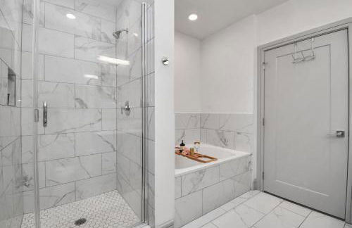 Haus of Blues-HighRise-NRG Stadium-Med Center- Private Parking - Foto 30