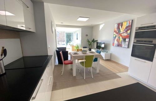 La Forêt-Fouesnant, appart. neuf, centre, proche golf, parking privatif - FR-1-481-130 - Foto 1