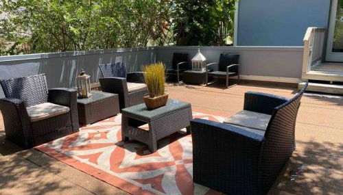 Nawlins vibe with rooftop verandah near Riverwalk and downtown - Foto 4