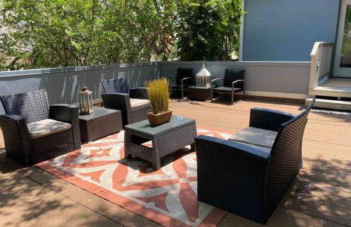 Nawlins vibe with rooftop verandah near Riverwalk and downtown - Foto 4