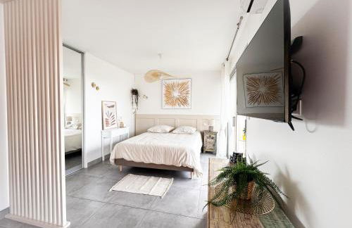 Appartement Eléa, Vue sur Mer, T1 sur Fréjus à 150m des plages - Foto 9