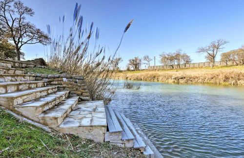 Blanco Riverfront Historic Home, 3 Mi to Downtown! - Foto 26